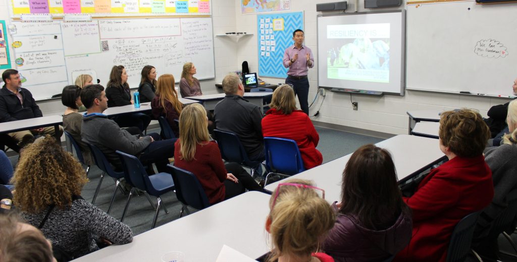 Jonathan Hetterly Presents on Resiliency in Kids at SA Community Speaking Event
